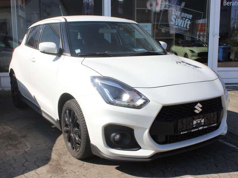 Pure white pearl metallic Gebraucht 2021 Suzuki Swift Sport Limousine | 16.990 € (Fairer Preis) - Bild 1/4