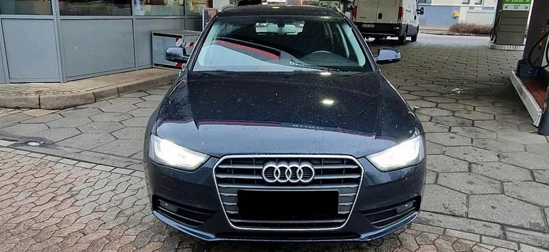 Gebraucht Audi A4 190 PS (139 kW) 2015 Andere farben Kombi