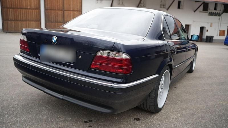 Gebraucht BMW 728 193 PS (141 kW) 1995 Blau Limousine