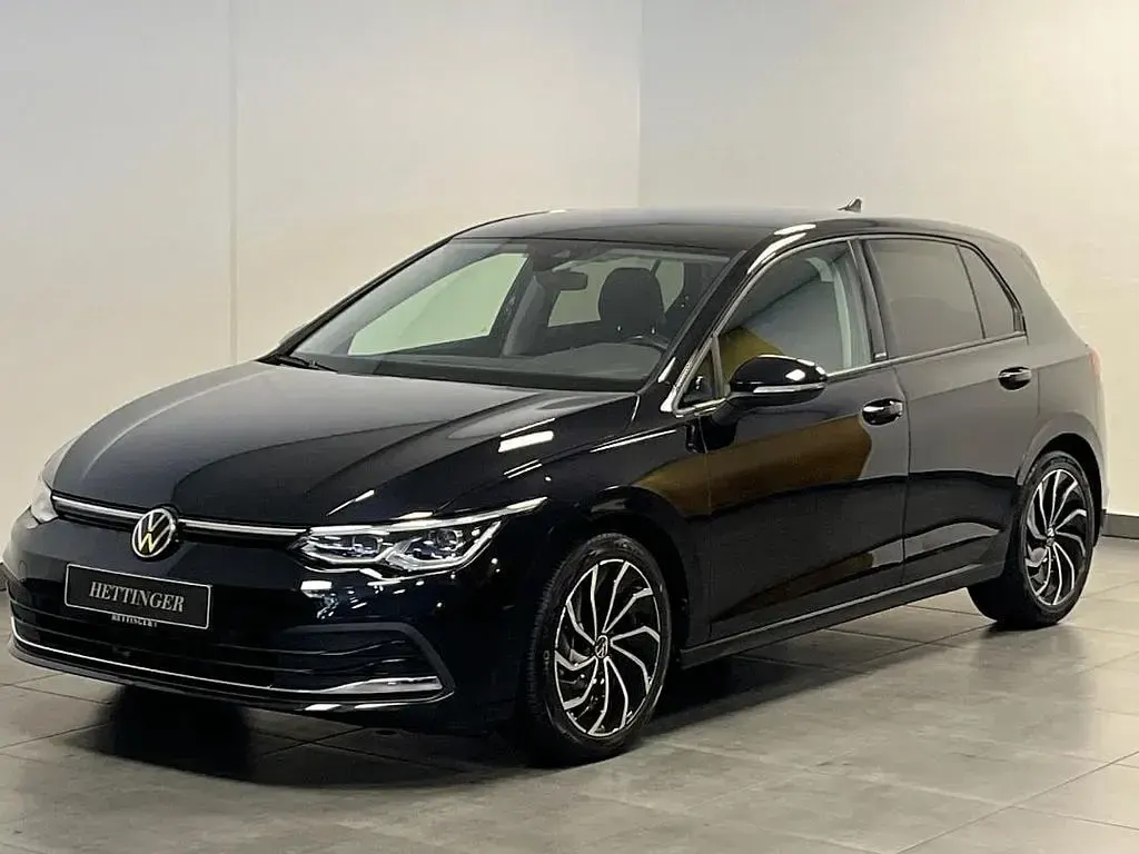 Gebraucht VW Golf VIII Active 150 PS (110 kW) 2022 Schwarz Limousine