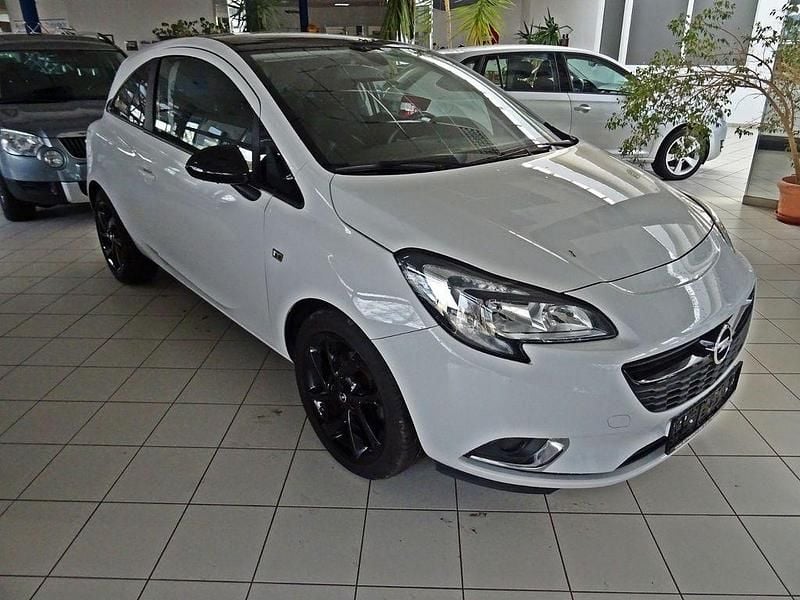 Weiß Gebraucht 2017 Opel Corsa Color Edition Limousine | 8.800 € (Fairer Preis) - Bild 1/4