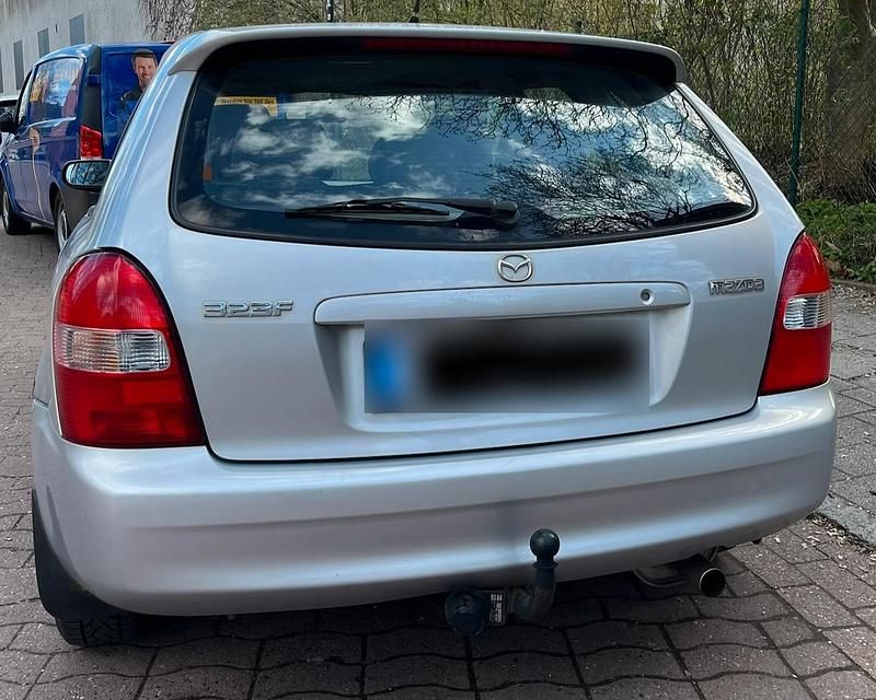 Gebraucht Mazda 323F 98 PS (72 kW) 2002 Silber Limousine