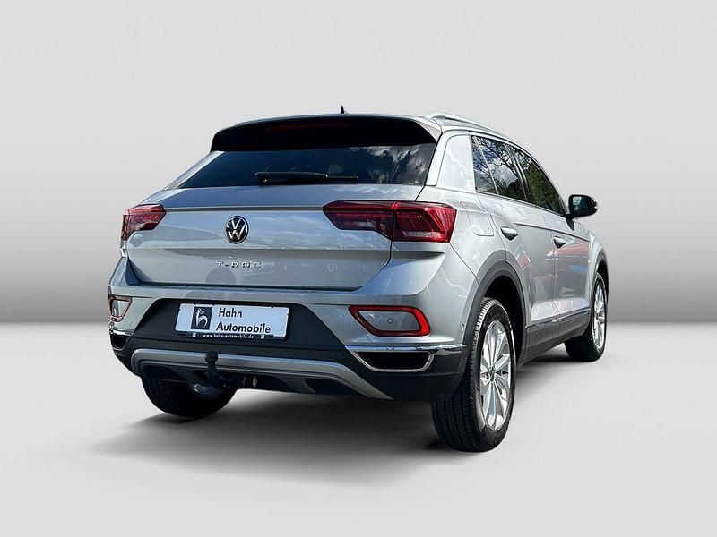 Gebraucht VW T-Roc Style 150 PS (110 kW) 2023 Pyrit silber metallic SUV