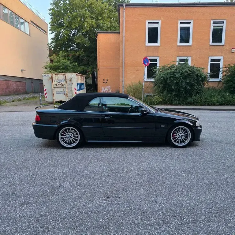 Gebraucht BMW 330 Cabriolet Sport Line 231 PS (169 kW) 2001 Schwarz Cabrio