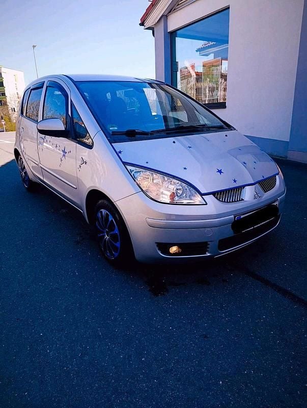Gebraucht Mitsubishi Colt Motion 100 PS (73 kW) 2008 Silber Limousine
