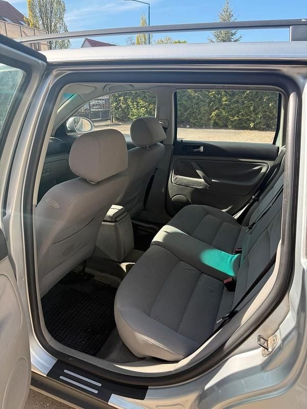 Second-hand VW Passat 101 CP (74 kW) 2004 Argintiu Break