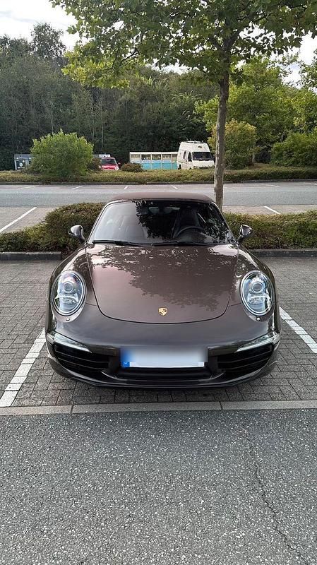 Braun Gebraucht 2012 Porsche 911 Carrera Cabriolet Cabrio | 76.911 € (Fairer Preis) - Bild 1/4
