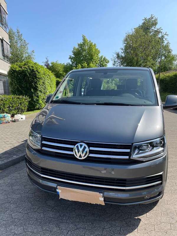 Grau Gebraucht 2018 VW T6 Comfortline Van | 42.900 € (Etwas zu teuer) - Bild 1/4