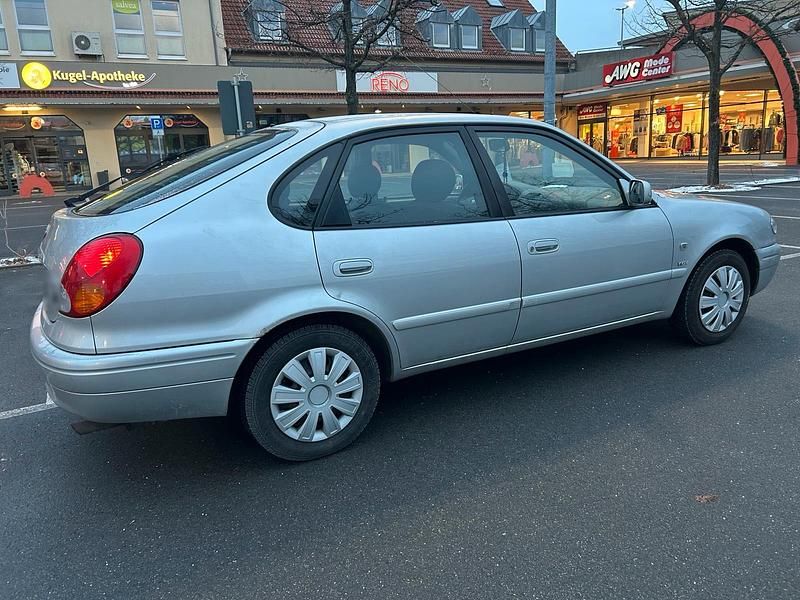 Gebraucht Toyota Corolla 95 PS (69 kW) 2004 Limousine