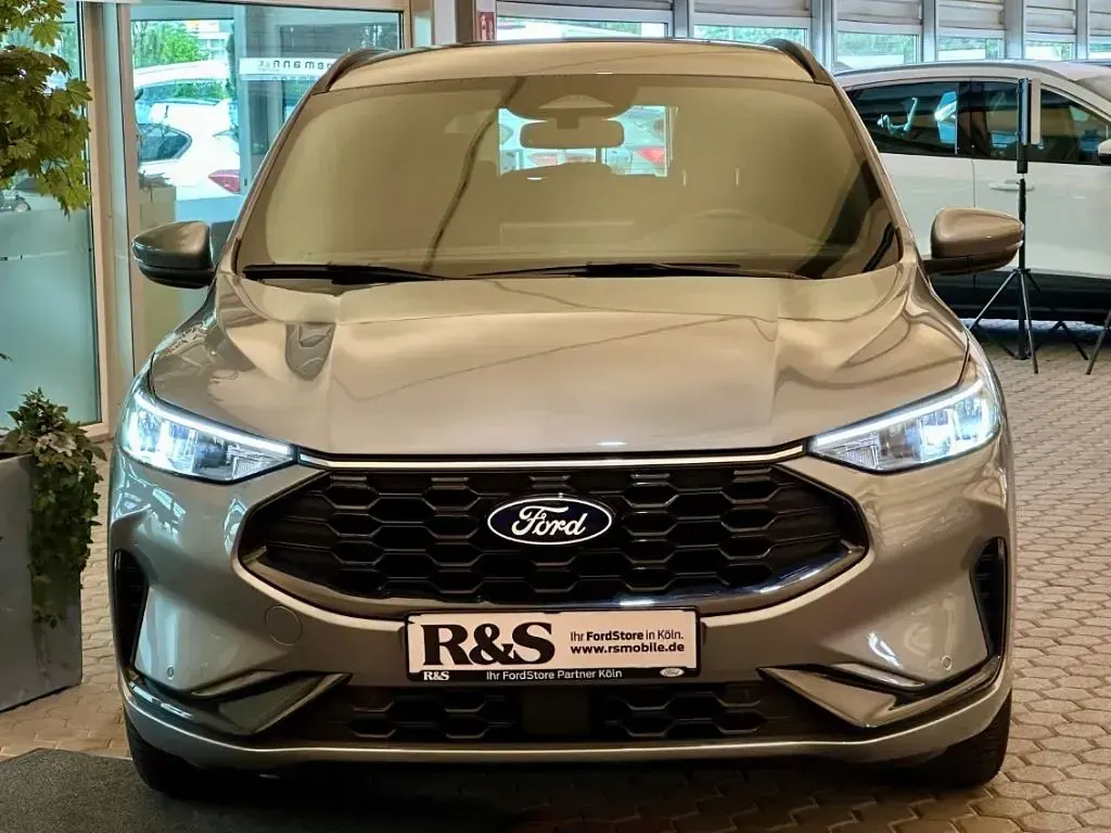 Gebraucht Ford Kuga ST-Line 151 PS (111 kW) 2024 Silber SUV