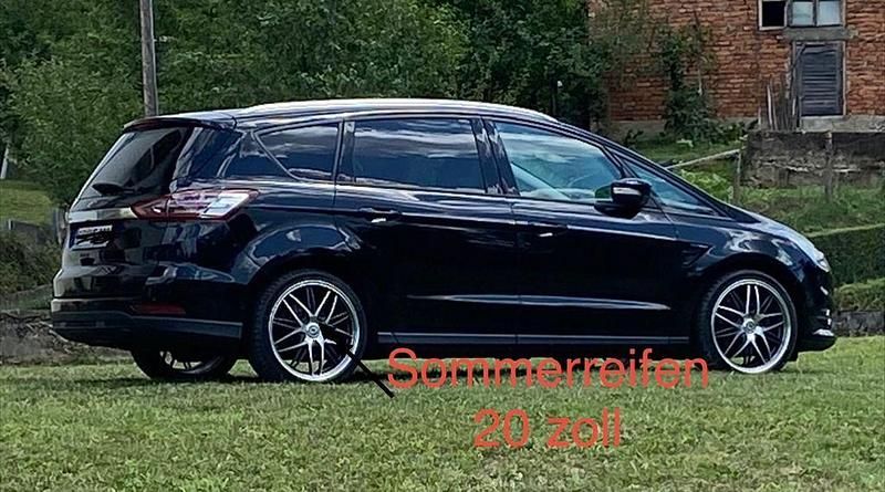 Gebraucht Ford S-MAX Business Edition 150 PS (110 kW) 2018 Schwarz Van / Kleinbus