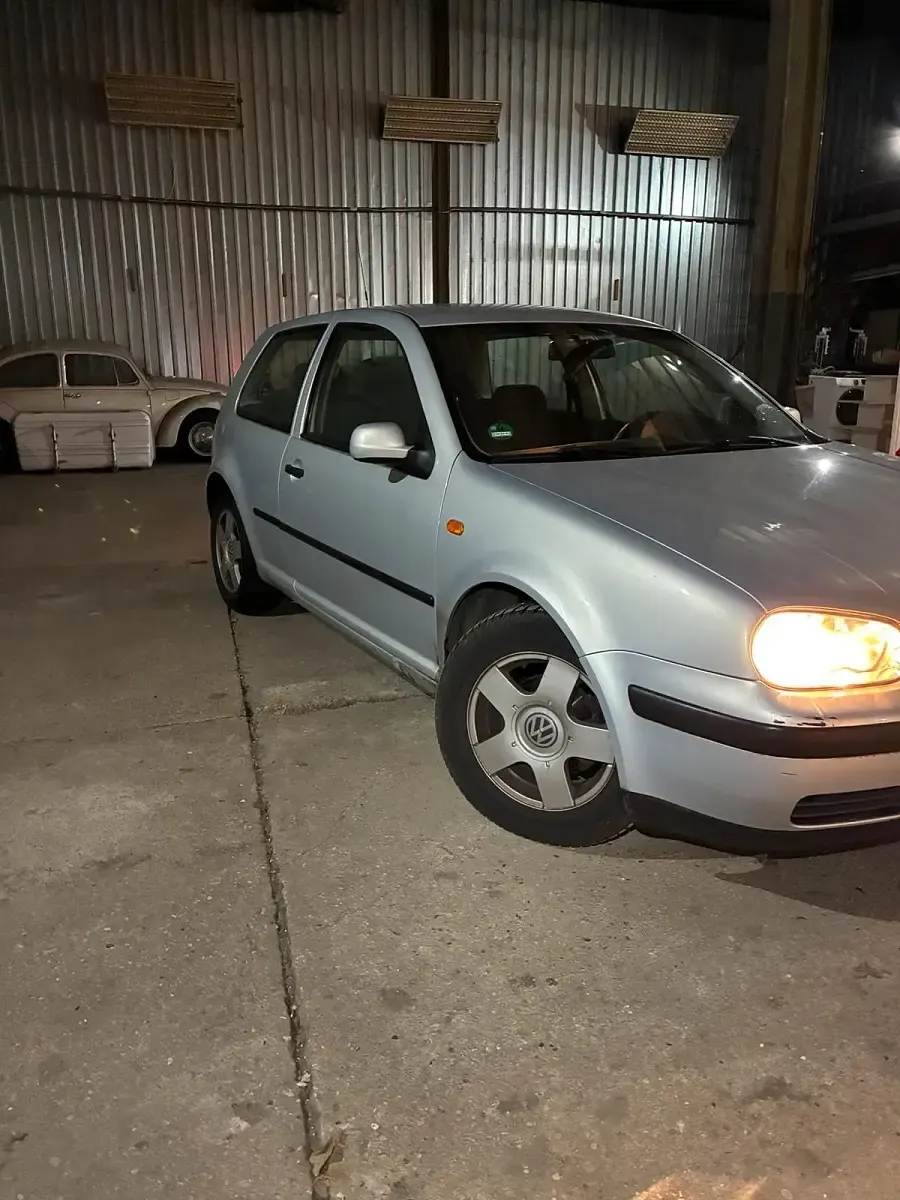 Gebraucht VW Golf IV 101 PS (74 kW) 1999 Silber Kleinwagen