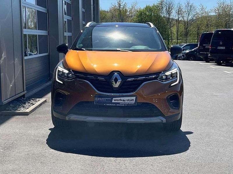 Używany Renault Captur Intens 101 KM (74 kW) 2020 Pomarańczowy SUV