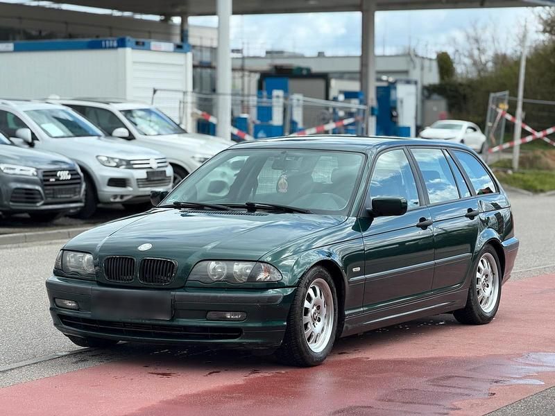 Second-hand BMW 320 136 CP (100 kW) 2000 Verde Break