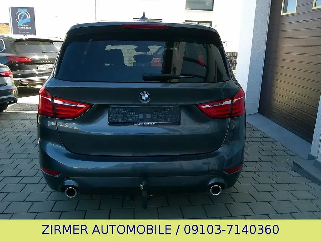Gebraucht BMW 220 Gran Tourer Advantage 190 PS (139 kW) 2021 Grau Van / Kleinbus