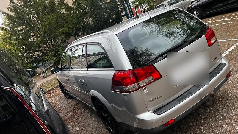 Second-hand Opel Vectra 2005 Argintiu Break