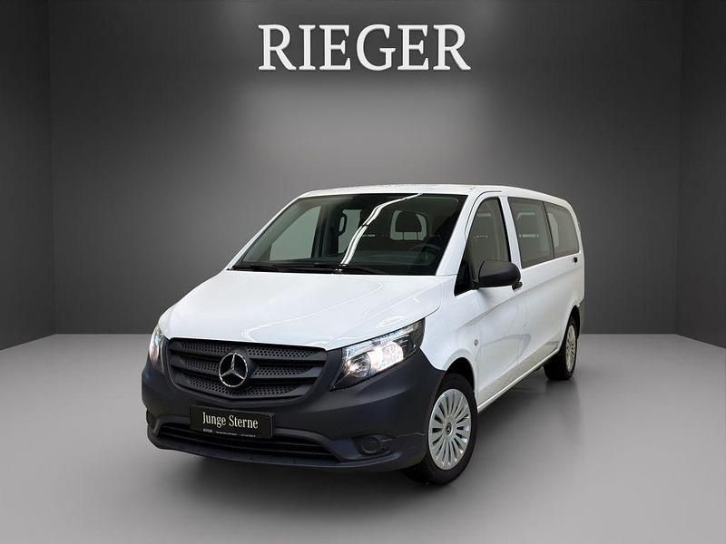 Weiß Gebraucht 2022 Mercedes Vito Van / Kleinbus | 33.899 € (Fairer Preis) - Bild 1/4