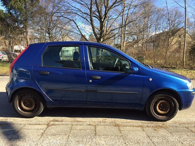 Gebraucht Fiat Punto 109 PS (80 kW) 2001 Blau metallic Kleinwagen