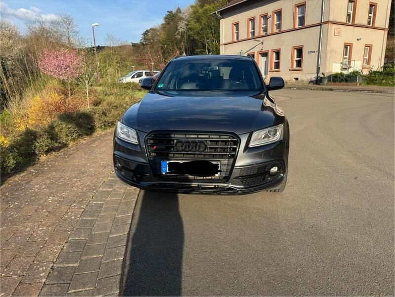 Grau Gebraucht 2017 Audi SQ5 Competition SUV | 26.000 € (Etwas zu teuer) - Bild 1/4