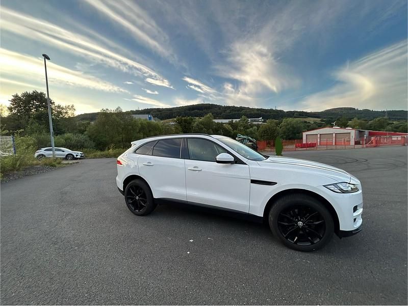 Gebraucht Jaguar F-Pace 180 PS (132 kW) 2017 Weiß SUV