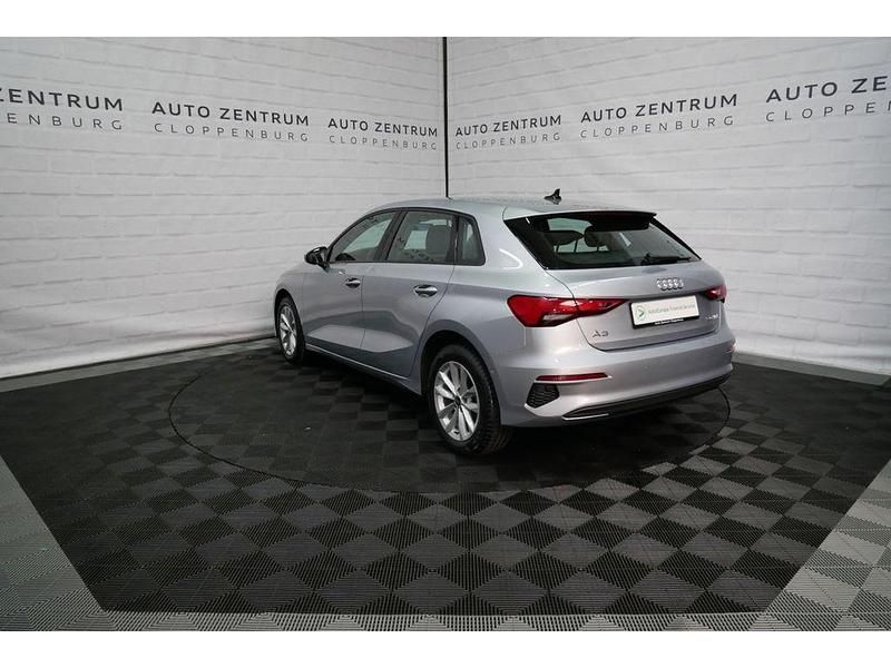 Gebraucht Audi A3 Basis 116 PS (85 kW) 2022 Silber Limousine