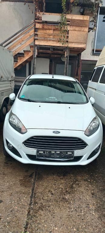 Weiß Gebraucht 2015 Ford Fiesta SYNC Edition Kleinwagen | 5.900 € (Guter Preis) - Bild 1/4
