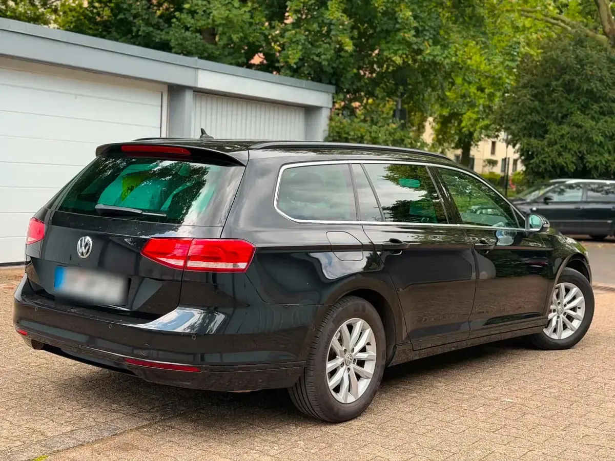 Gebraucht VW Passat 150 PS (110 kW) 2019 Schwarz Kombi