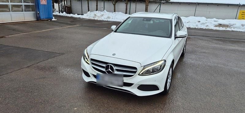 Weiß Gebraucht 2016 Mercedes C220 Avantgarde Kombi | 18.800 € (Fairer Preis) - Bild 1/4
