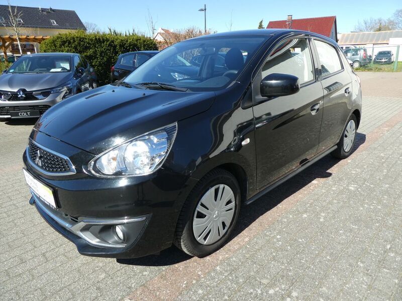 Schwarz Gebraucht 2019 Mitsubishi Space Star Active Limousine | 7.445 € (Fairer Preis) - Bild 1/4