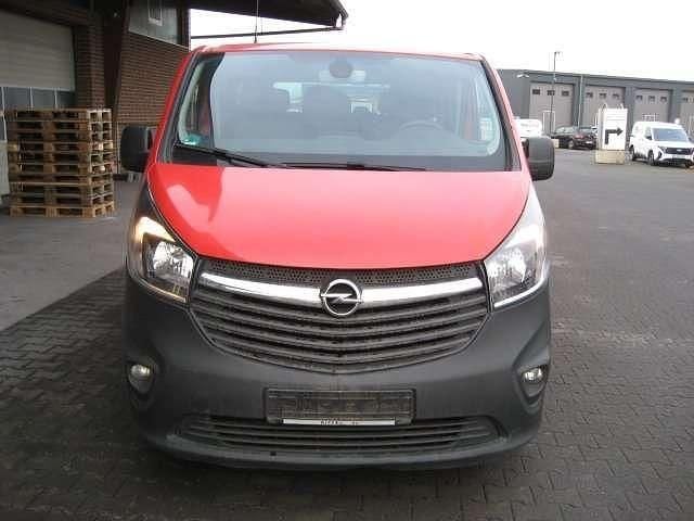 Gebraucht Opel Vivaro 125 PS (91 kW) 2016 Magma rot (b) Van / Kleinbus