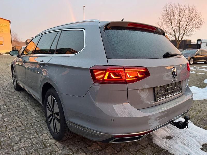 Gebraucht VW Passat GTE 218 PS (160 kW) 2022 Grau Limousine