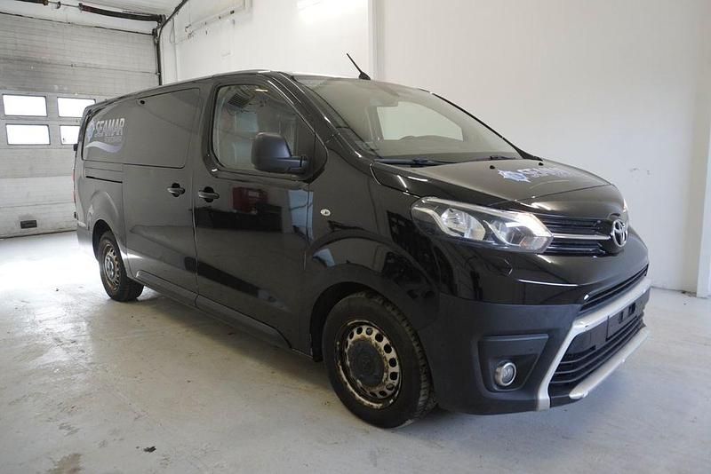 Gebraucht Toyota Proace Comfort 122 PS (89 kW) 2019 Schwarz Van / Kleinbus
