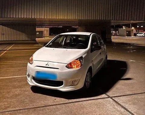 Gebraucht Mitsubishi Space Star 71 PS (52 kW) 2015 Weiß Kleinwagen