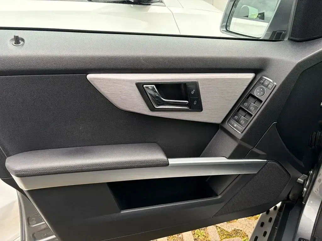 Gebraucht Mercedes GLK350 231 PS (169 kW) 2010 Palladiumsilber (metallic) SUV