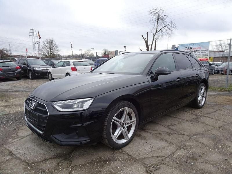 Gebraucht Audi A4 Sport 204 PS (150 kW) 2022 Schwarz Kombi