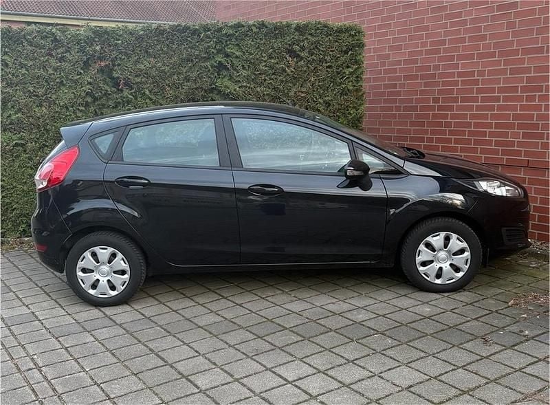 Gebraucht Ford Fiesta Trend 82 PS (60 kW) 2014 Schwarz Kleinwagen