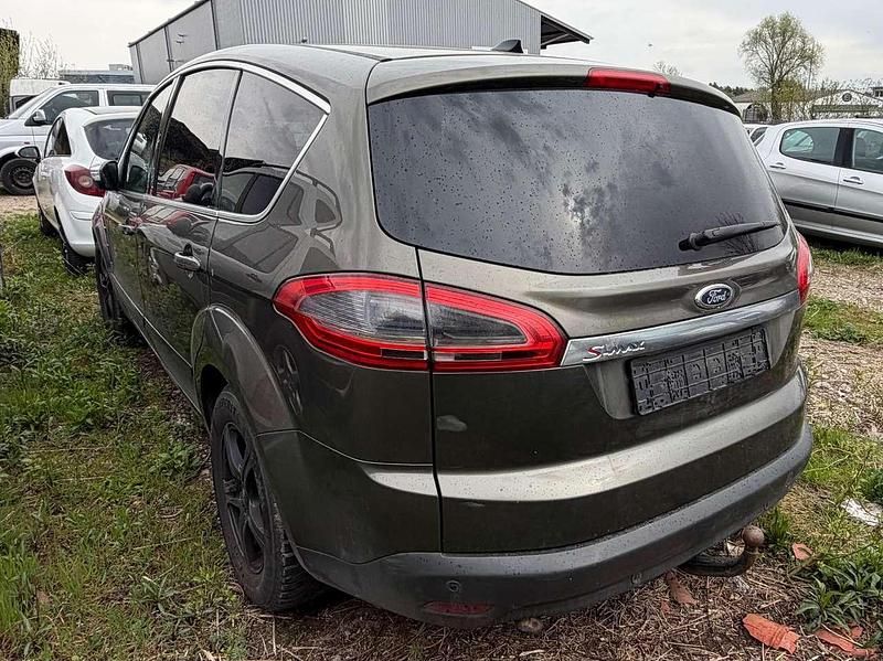 Second-hand Ford Galaxy 163 CP (119 kW) 2011 Verde Monovolum