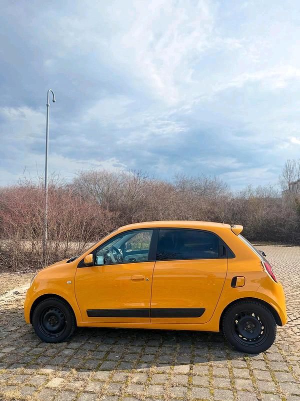 Gebraucht Renault Twingo 65 PS (47 kW) 2019 Gelb Kleinwagen