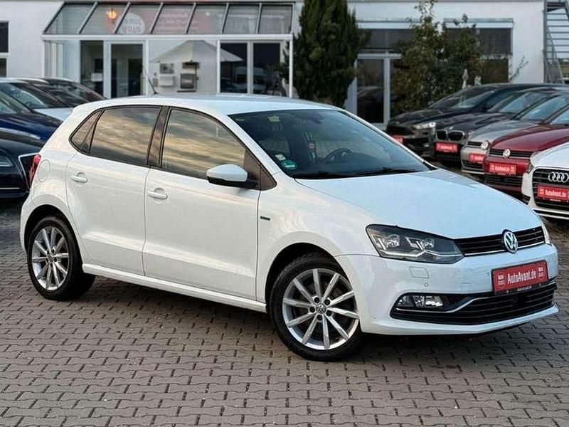 Weiß Gebraucht 2016 VW Polo Kleinwagen | 12.100 € (Fairer Preis) - Bild 1/4