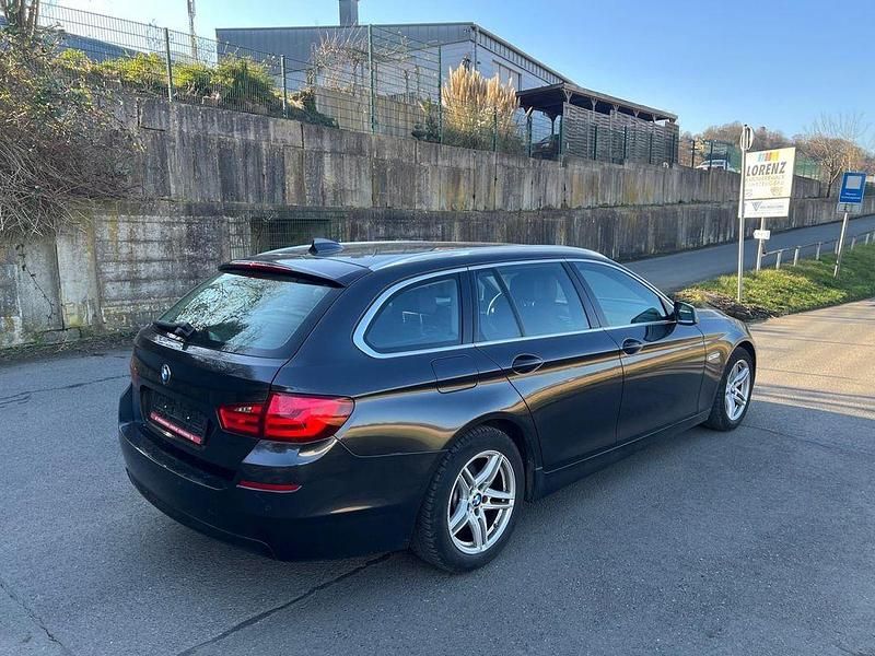 Gebraucht BMW 520 Luxury Line 184 PS (135 kW) 2013 Grau Kombi