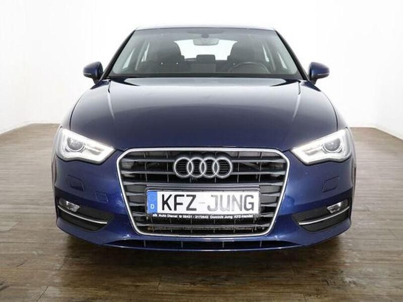 Gebraucht Audi A3 Ambiente 118 PS (86 kW) 2010 Andere Limousine