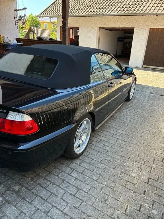 Gebraucht BMW 320 Cabriolet 150 PS (110 kW) 2005 Schwarz Cabrio