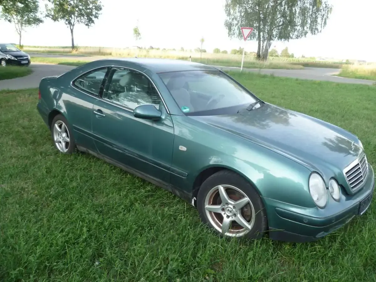 Gebraucht Mercedes CLK320 Elegance 218 PS (160 kW) 1997 Grün Coupé