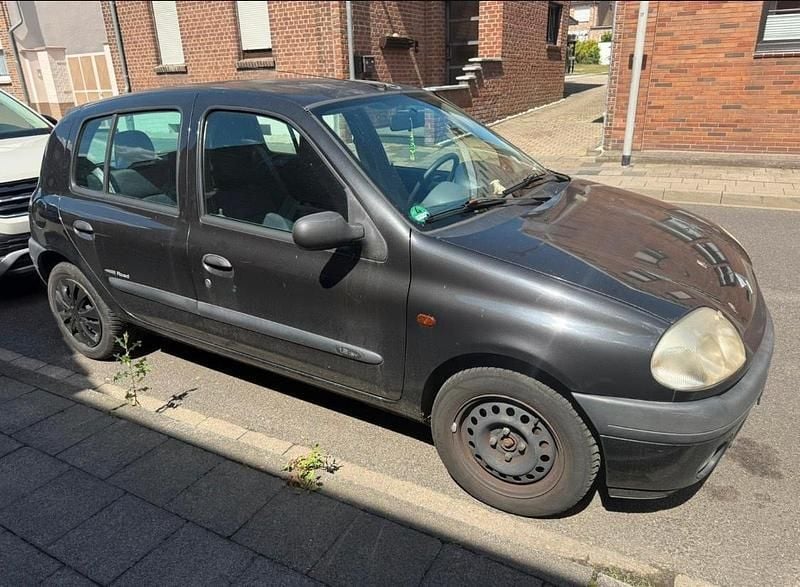 Schwarz Gebraucht 2001 Renault Clio II Kleinwagen | 1.300 € (Fairer Preis) - Bild 1/4