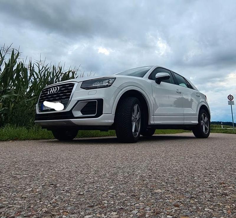Gebraucht Audi Q2 Sport 116 PS (85 kW) 2017 Weiß SUV