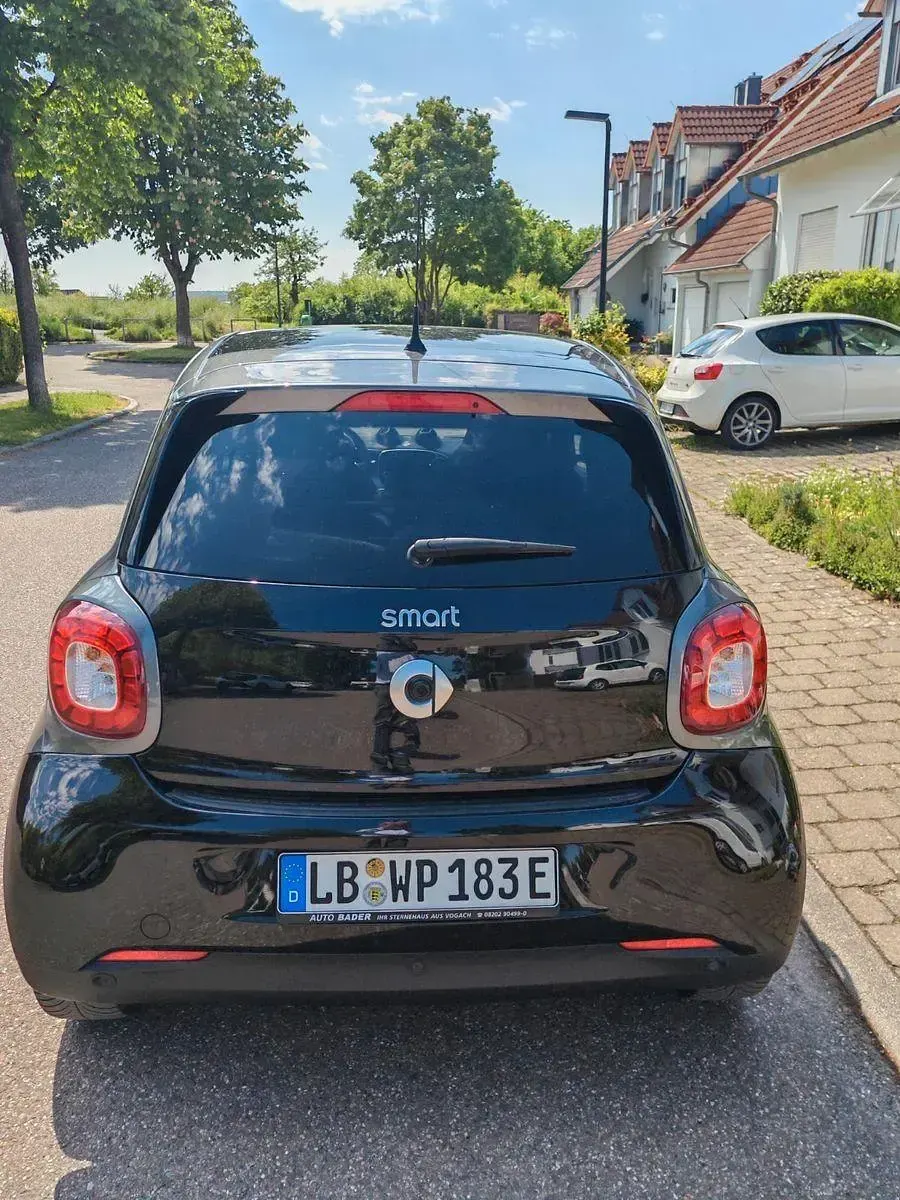 Usata Smart ForFour Electric Drive 61 kW (84 CV) 2018 Nero Utilitaria