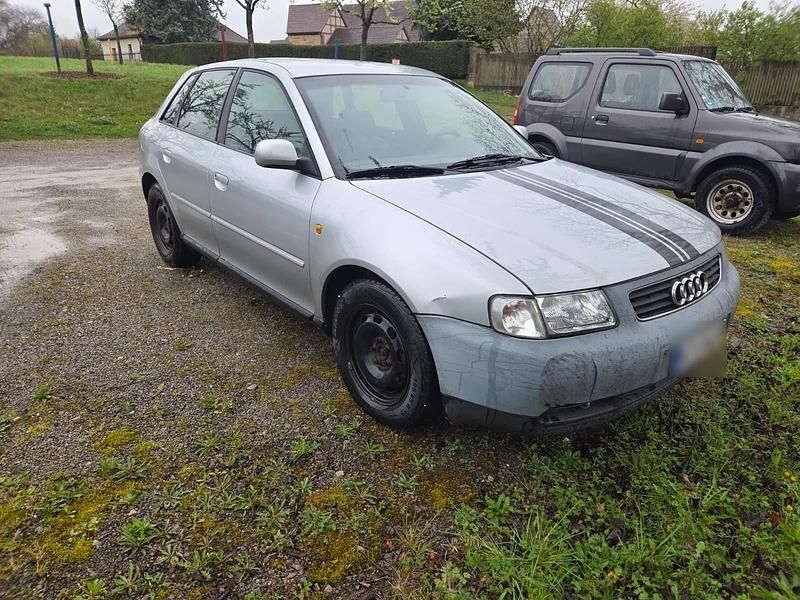 Gebraucht Audi A3 90 PS (66 kW) 1999 Silber Kleinwagen