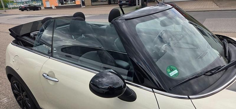 Second-hand Mini Cooper 136 CP (100 kW) 2017 Alb Hatchback