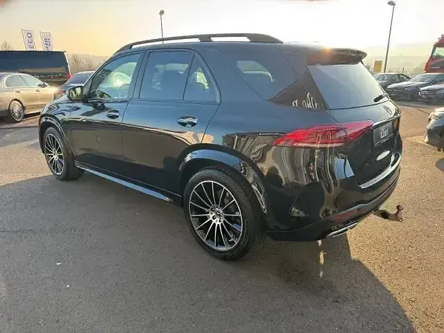 Gebraucht Mercedes GLE300 AMG 269 PS (197 kW) 2024 Schwarz SUV