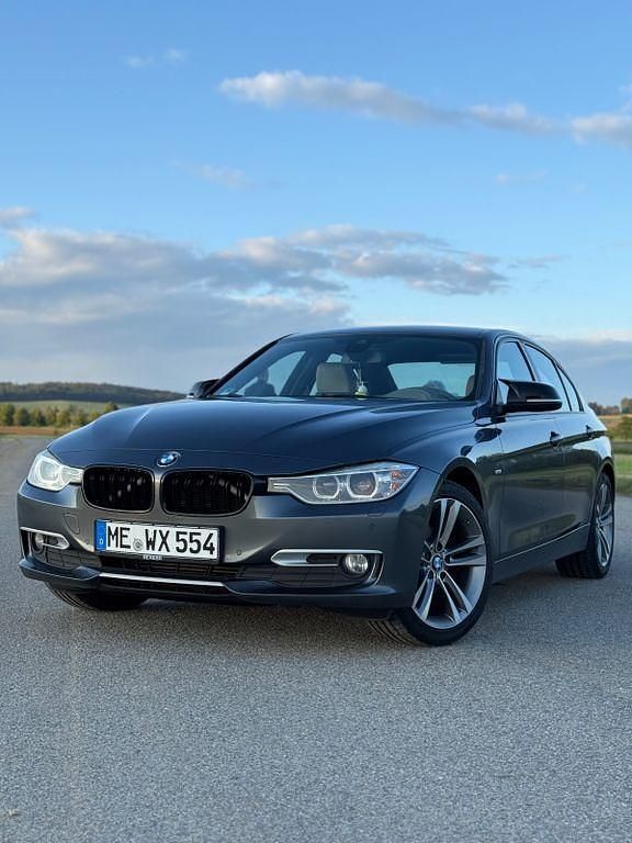 Second-hand BMW 320 184 CP (135 kW) 2012 Gri Berlinǎ